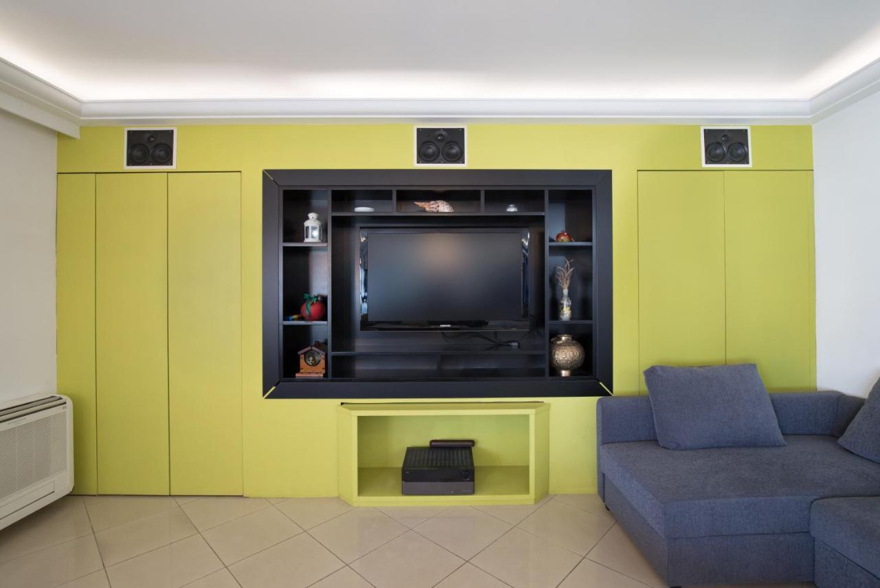 Spacious Modern Apartments With Great Rooftop View Athens Exterior photo