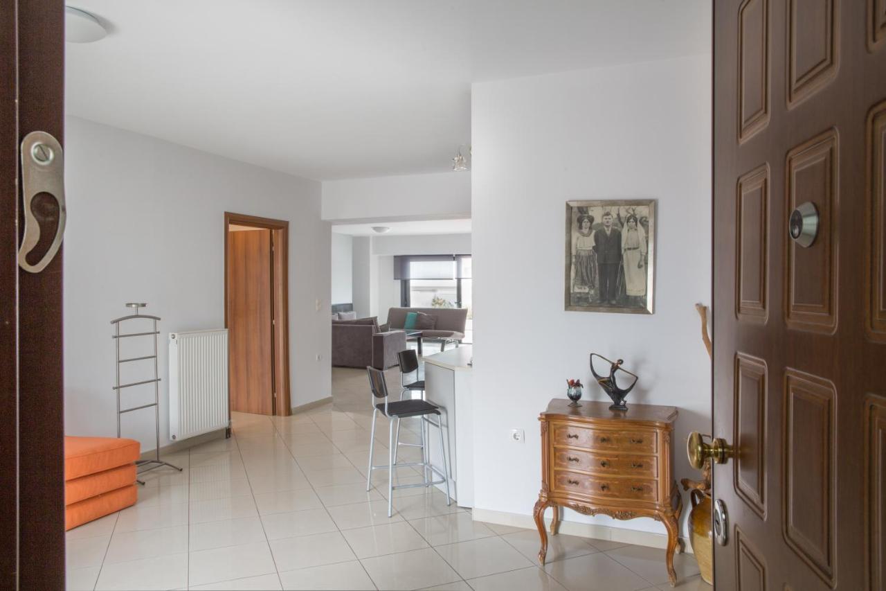 Spacious Modern Apartments With Great Rooftop View Athens Exterior photo